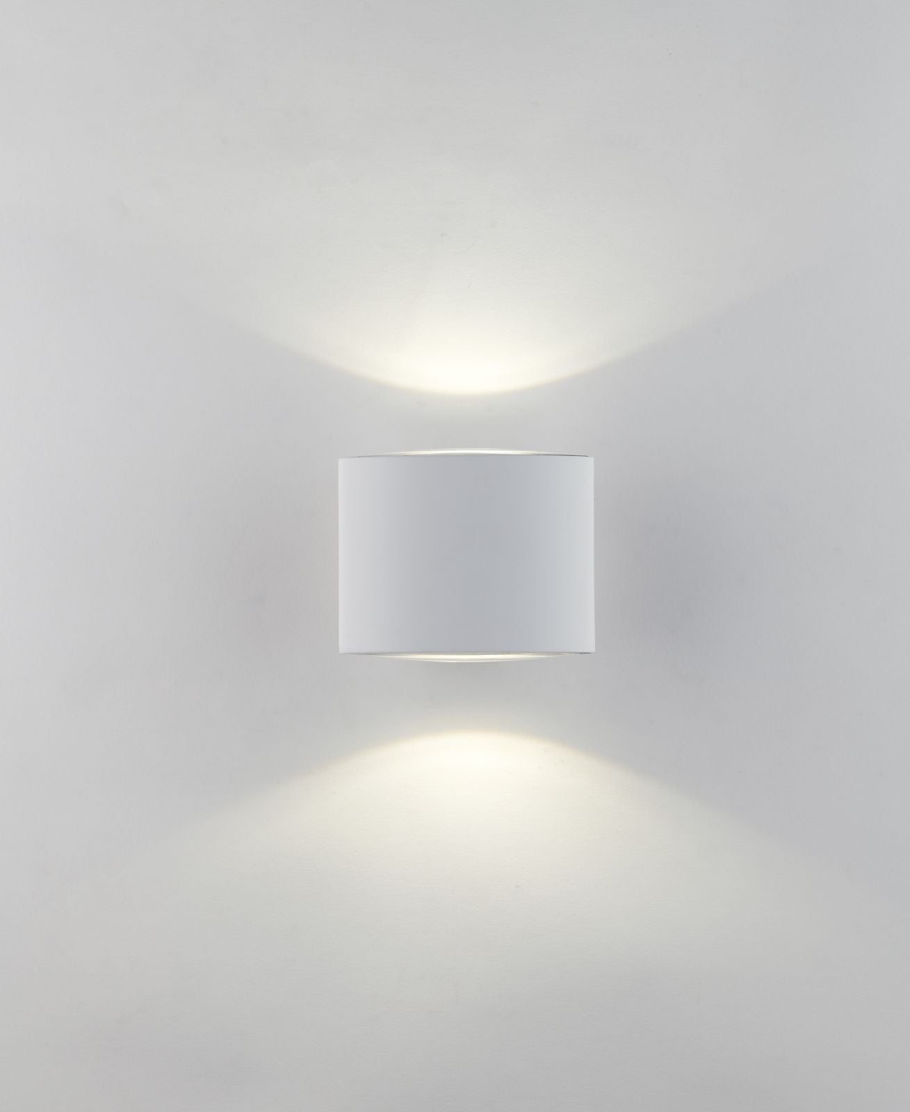 Applique per esterno in alluminio bianco , silver , nero e corten IP54 led integrato con regolazione luce 3000-4000°k 2x4W 960 lumen BOXTER Applique per esterno in alluminio bianco , silver , nero e corten IP54 led integrato con regolazione luce 3000-4000°k 2x4W 960 lumen BOXTER